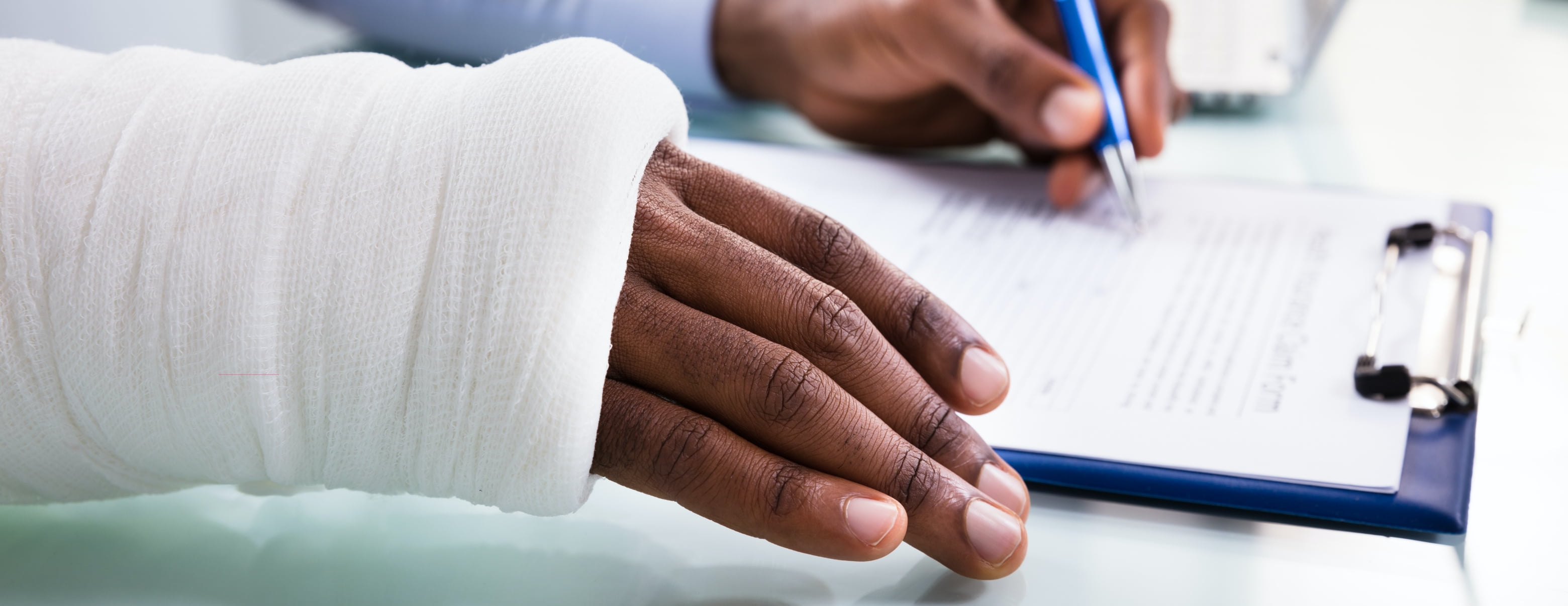 Injured employee with hand in cast - workers' compensation Nevada